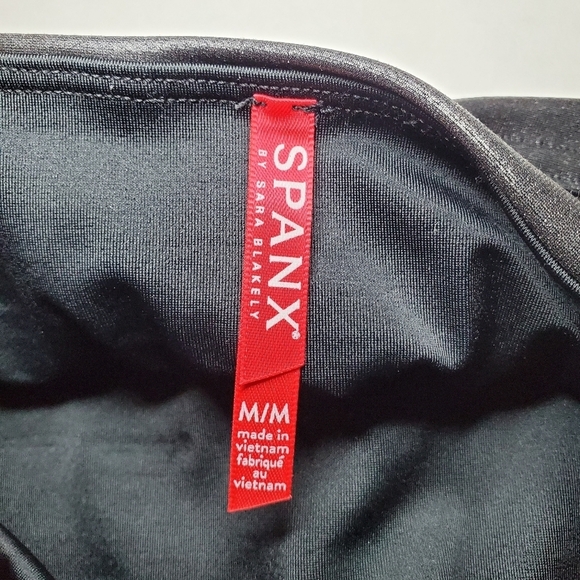 SPANX faux leather black leggings-Size M - Picture 7 of 7